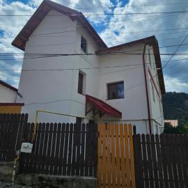 Vila Alma Azuga, מלון באזוגה