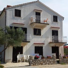 Apartmani Ana Schon