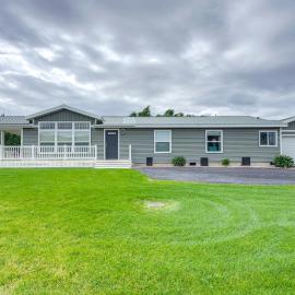 Tranquil Indigo Getaway < 3 Mi to Hot Pools!, hotel in Lava Hot Springs