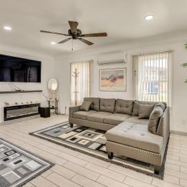 2 Mi to SoFi Stadium: Updated Inglewood Home!