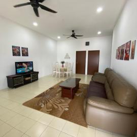 Ikhwan HOMESTAY CHERATING, hotel di Kampong Baharu