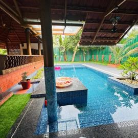 Riverbliss - River Retreat with Private Pool, ξενοδοχείο σε Talavadi