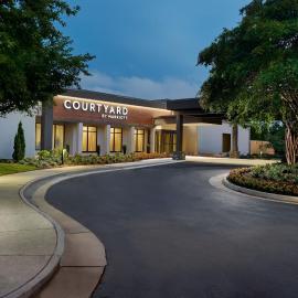Courtyard by Marriott Charlottesville, hotel v destinaci Charlottesville