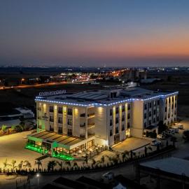 Paradisos Hotel، فندق في Trakhoni