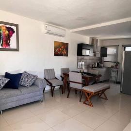 Beautiful Family Beach House Nuevo Vallarta, hotel en Naranjo
