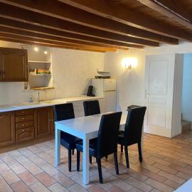 Maison au calme a l'orée du bois. Accès A13-A14，奧哲瓦的飯店