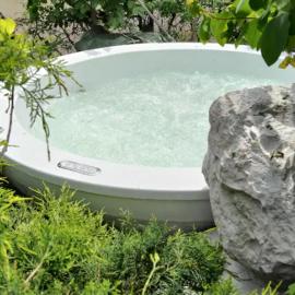 Lovely House with Two Jacuzzi