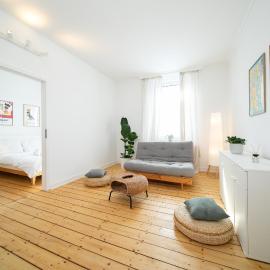 65 SQM Apartment - 2 Schlafzimmer - Balkon - Küche