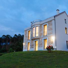 Villa Rosa Apartamentos en casa rural con vistas panoramicas a la ria, готель у місті Нойя
