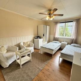 Private room and bathroom in the heart of Drammen, hotel i Drammen