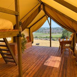 Usk View Glamping Caerleon、ニューポートのホテル