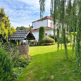 La Maison de Rose, hotel u gradu Rimst