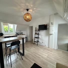 Appartements Pacy-sur-Eure, hotel v destinácii Pacy-sur-Eure