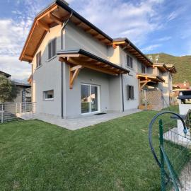 Case vacanza Colombaio a 10 min dal lago di Como, ξενοδοχείο σε Dubino