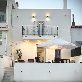 Seaside Luxury Komi Beach Villa, Hotel in Kómi