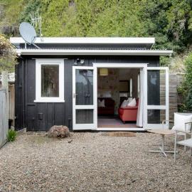 Tiny Home Big Vibes in Central Napier, Hotel in Napier