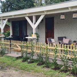Casa Chill, fijn, vrijstaand chalet bij bos, hotel em Anloo