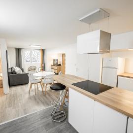 Bel appartement rénové - Place du Palais avec Parking, hotel in Bordeaux