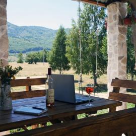 Canyon Chalet Brezna, hotel di Pluzine
