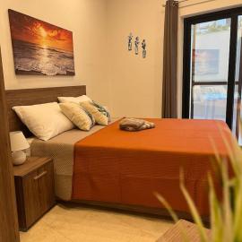 Lucija's Guesthouse, khách sạn ở Birżebbuġa