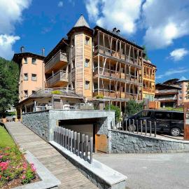 DV Chalet Boutique Hotel & Spa, hotell Madonna di Campiglios