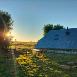 location d'un Buron sur l'Aubrac, Hotel in Lacalm