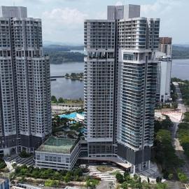 Teega Suites PuteriHarbour By WP Homestay