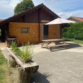 Le petit chalet du mouralet, hotel u gradu Légna
