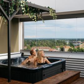 Prime Penthouse Central - jacuzzi and sauna โรงแรมในปอรี