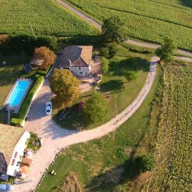 La Perle du Lot, hotell i Castelnau-Montratier
