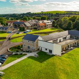 Plawsworth Hall Serviced Cottages and Apartments, Hotel in Durham
