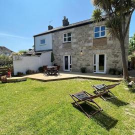 Open Plan 3 Bedrooms Cornish stone house cottage