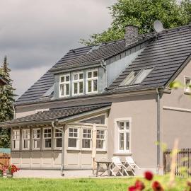 Landhaus hinter`m See Ferienwohnung Zur Schneiderei Kachelofen Schlittenbett Smart-TV, hotel u gradu Hintersee