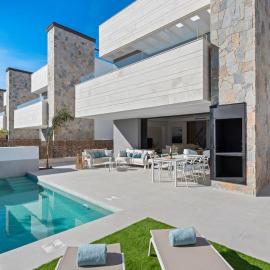 Luxe villa "CASA XXVII" met eigen verwarmd zwembad in Santa Rosalia Resort、トレ・パチェコのホテル
