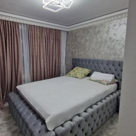 Laura House, hotel en Simeria