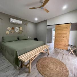 Antemar Guest, Beach bungalow near Conchal، فندق في برازيليتو