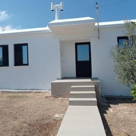 Pomos rockaway beach house, hotel sa Pomos