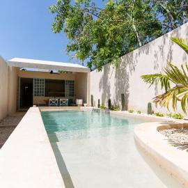 Casa Elena villa privée avec piscine، فندق في فالادوليد