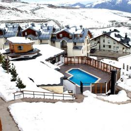 Refugio Dúplex en Centro de Ski La Parva, Farellones - Departamento para 8 personas! Disponible semana del 21 al 28 de agosto o semana del 28 al 04 de septiembre de 2026, hotel in Santiago