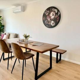 Henderson - 4-Bedrooms Home, hotel i Auckland