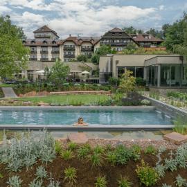Hotel Bemelmans-Post, hotel en Collalbo