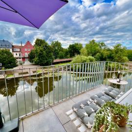 Wohntraum am Wasser und den Brückenhäusern I 3BR I Flussblick I Zentral I Parkhaus I helloYOU apartments x BRIGHT Collection