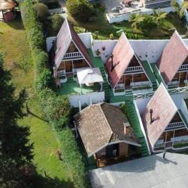 Villa Valentina chalés com lareira e churrasqueira, hotel in Campos do Jordão
