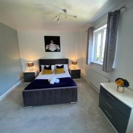 The Heathers - Spacious 3 Bed, Home from Home in Burton