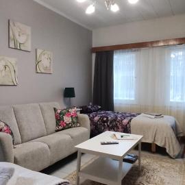 Kortteer vihreä huone, hotel in Rauma