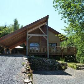 Charmant chalet 3 chambres avec terrasse proche Alsace - FR-1-589-112، فندق في Fraize