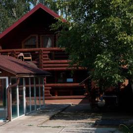 Banik, hotel en Khust