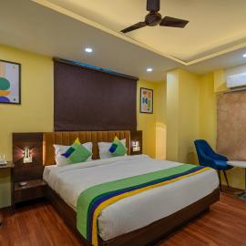 Treebo Taj Square, 10 Mins From Airport, hotel in Patna