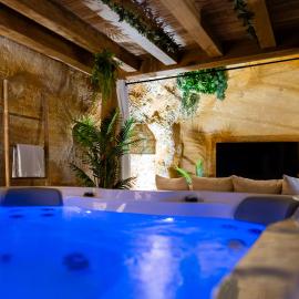 Suite troglodyte & spa privé - Luxe et détente, hotel u gradu Due la Fonten