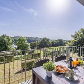 La Hulotte H26 - L'immanquable vue Lac du Val Joly, Hotel in Eppe-Sauvage